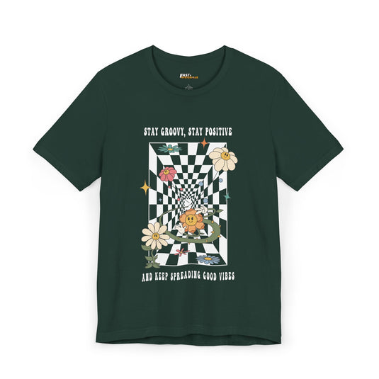 Forest green t-shirt with groovy flowers and positive message, ideal for psychedelic lovers and festival fashion.